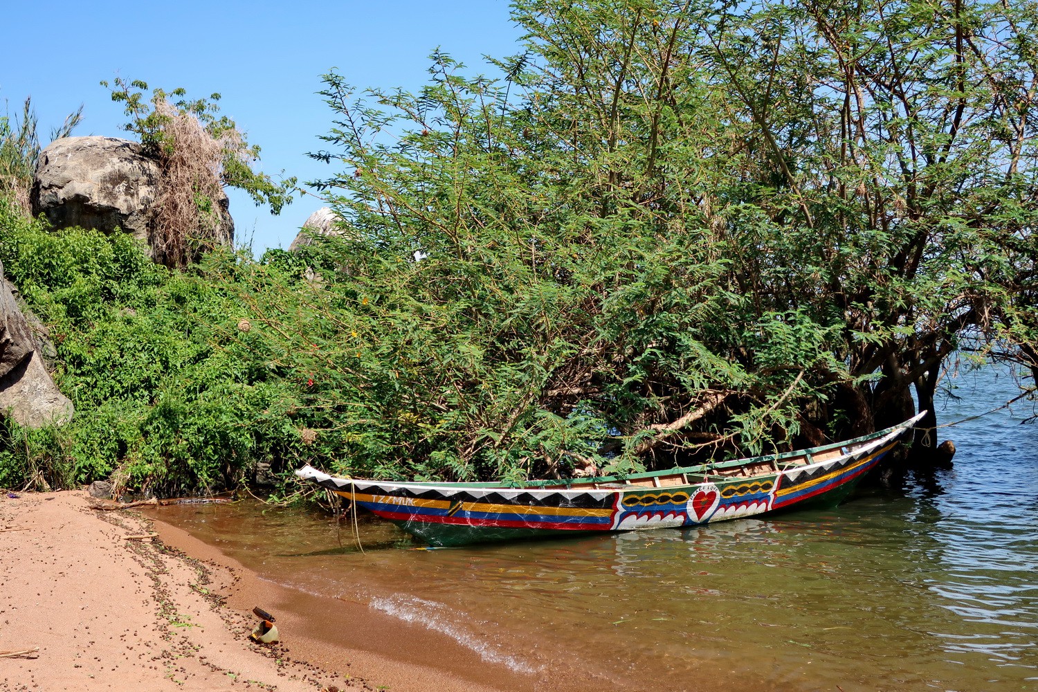 Boat on the beach of Hamuyebe